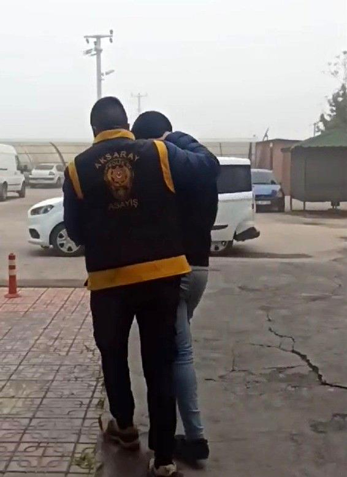 Aksaray\'da 57 Saniyede Otomobil Soygunu: Hırsızlar Yakalandı