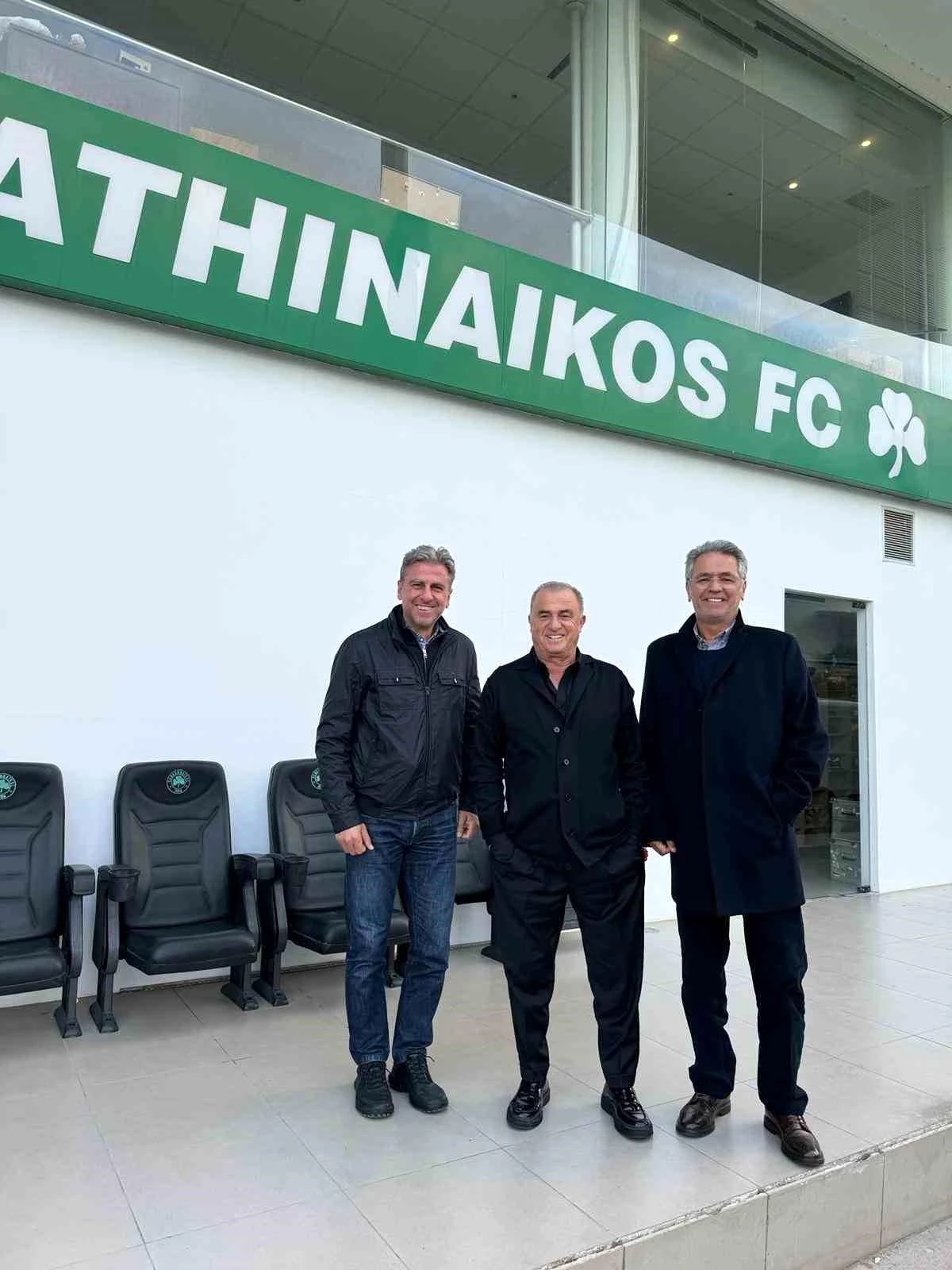 Alanya İsveç Fahri Konsolosu Hilmi Tokuş ve Teknik Direktör Hamza Hamzaoğlu, Panathinaikos\'un Teknik Direktörü Fatih Terim\'i ziyaret etti