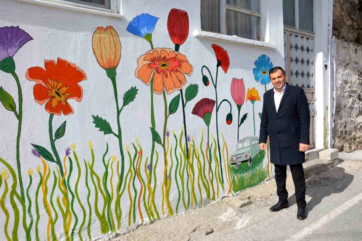 Babadağ Belediyesi Gündoğdu Mahallesi\'nde Sokak Boyama Çalışması Başlattı