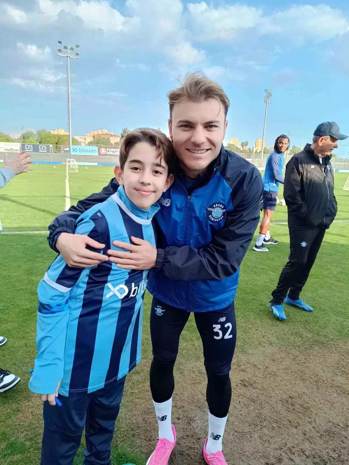 Adana Demirsporlu Samet Güdük'ün oğluna anlamlı hediye