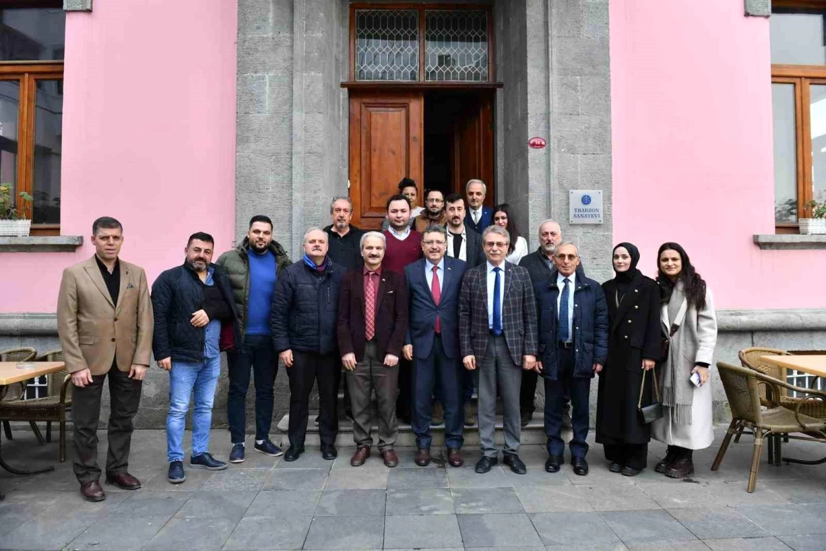 AK Parti Trabzon Büyükşehir Belediyesi Başkan Adayı Ahmet Metin Genç, Trabzon\'a iki sanat merkezi yapacağını söyledi