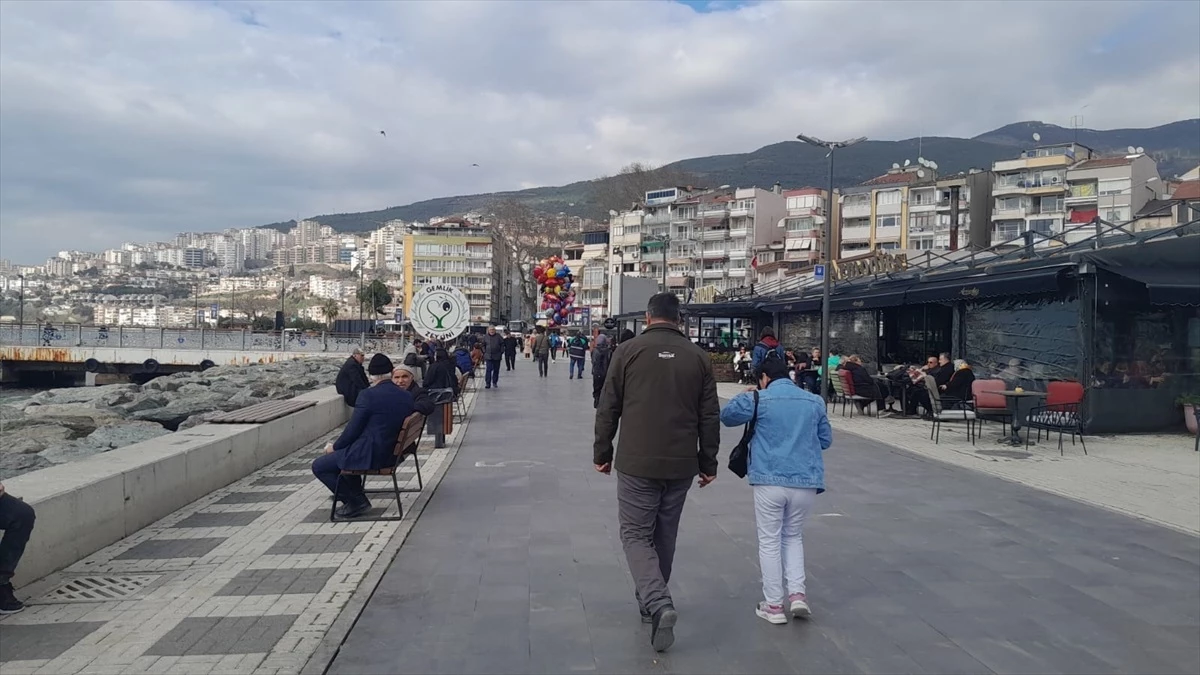 Bursa Gemlik\'te 4,1 Büyüklüğünde Deprem Meydana Geldi