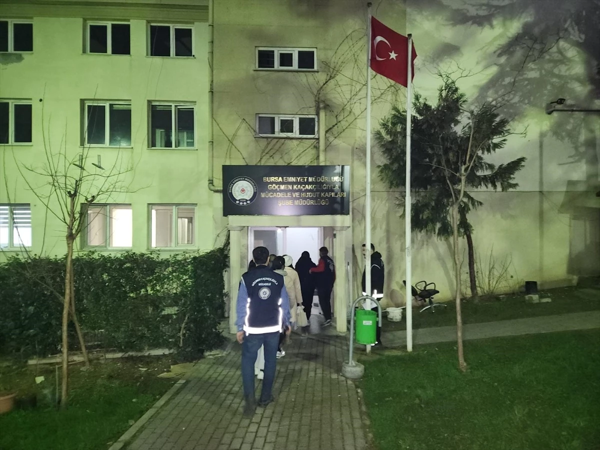 Bursa\'da Kaçak Yabancı Uyruklu İşçi Operasyonu: 4 Zanlı Yakalandı
