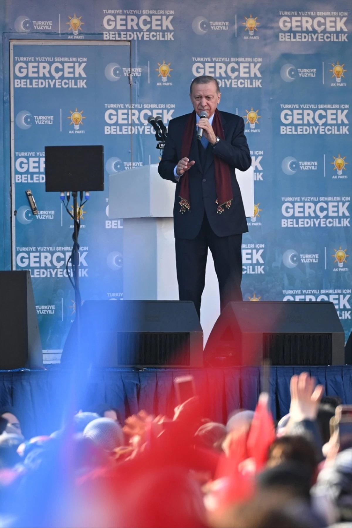 Erdoğan: Muhalefet partilerindeki iç çekişmeler rezillik diz boyu