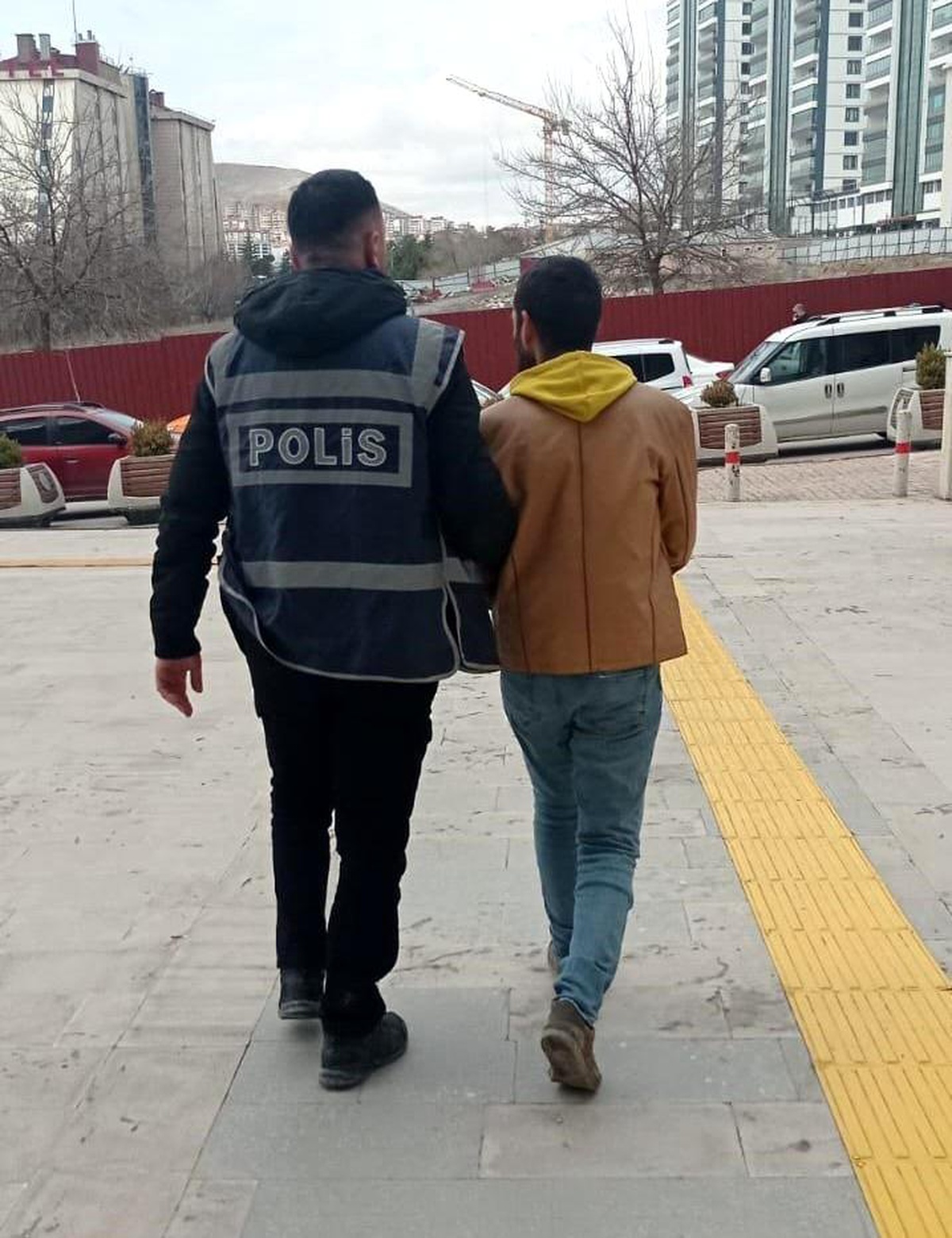 Elazığ\'da 15 zanlı, toplamda 160 yıl kesinleşmiş hapis cezasıyla yakalandı