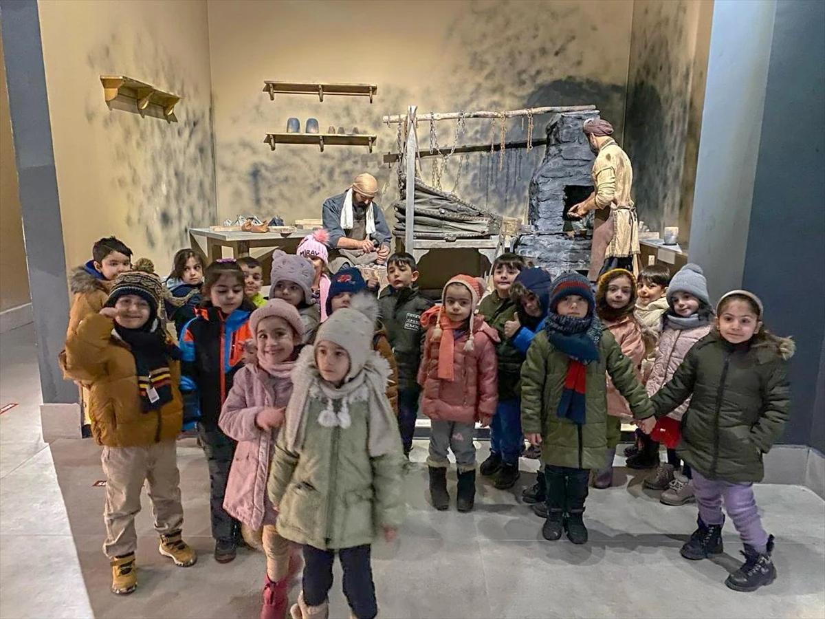 Erzurum\'da Anaokulu Öğrencileri Erzurum Müzesi\'ni Gezdi