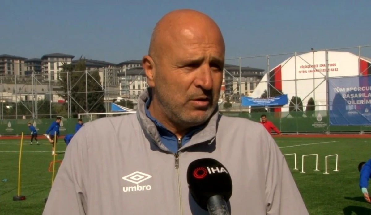 Küçükçekmece Sinopspor Teknik Direktörü Galip Gündoğdu: Hedefimiz Play-off