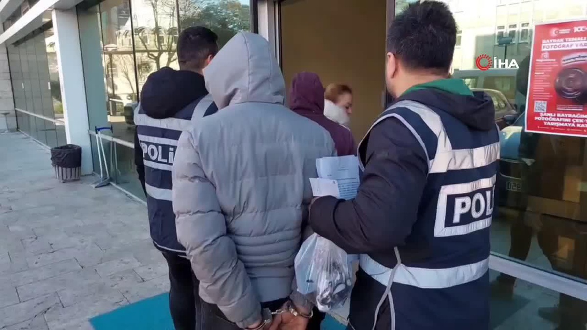 İnşaattan 26 bin liralık teleskopik direkleri çalan 2 kişi yakalandı
