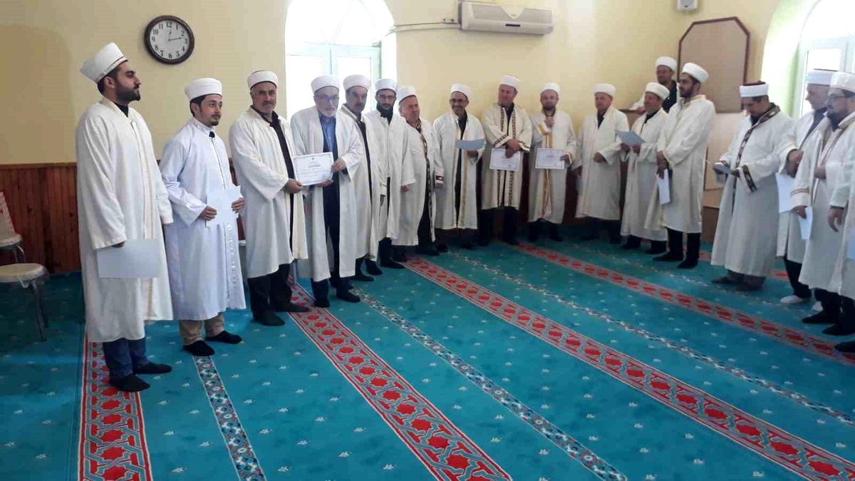 Bozdoğan\'da Din Görevlilerine Vaaz Becerilerini Geliştirme Kursu Başarı Belgesi