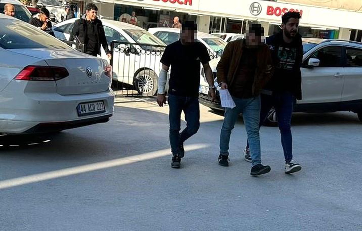 Kuşadası\'nda yasa dışı göçmen kaçakçıları yakalandı