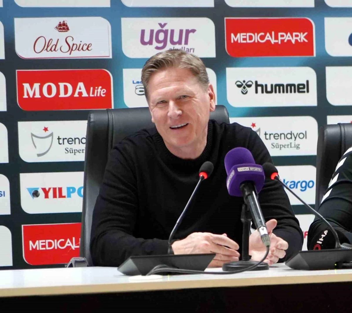Samsunspor Teknik Direktörü Markus Gisdol, takımın başarısını öne çıkardı