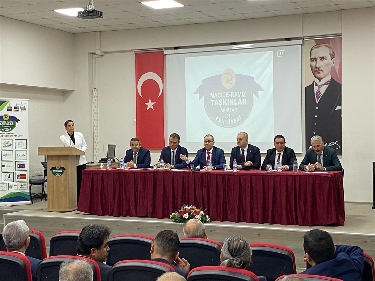 MEB Hukuk Hizmetleri Genel Müdürü Emir Hasan Arslantaş, Manisa\'da okulları ziyaret etti