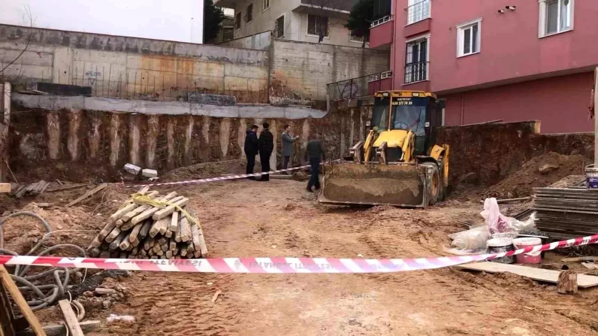 Sancaktepe\'de İnşaat Kazası: İşçi Toprak Göçmesi Sonucu Hayatını Kaybetti