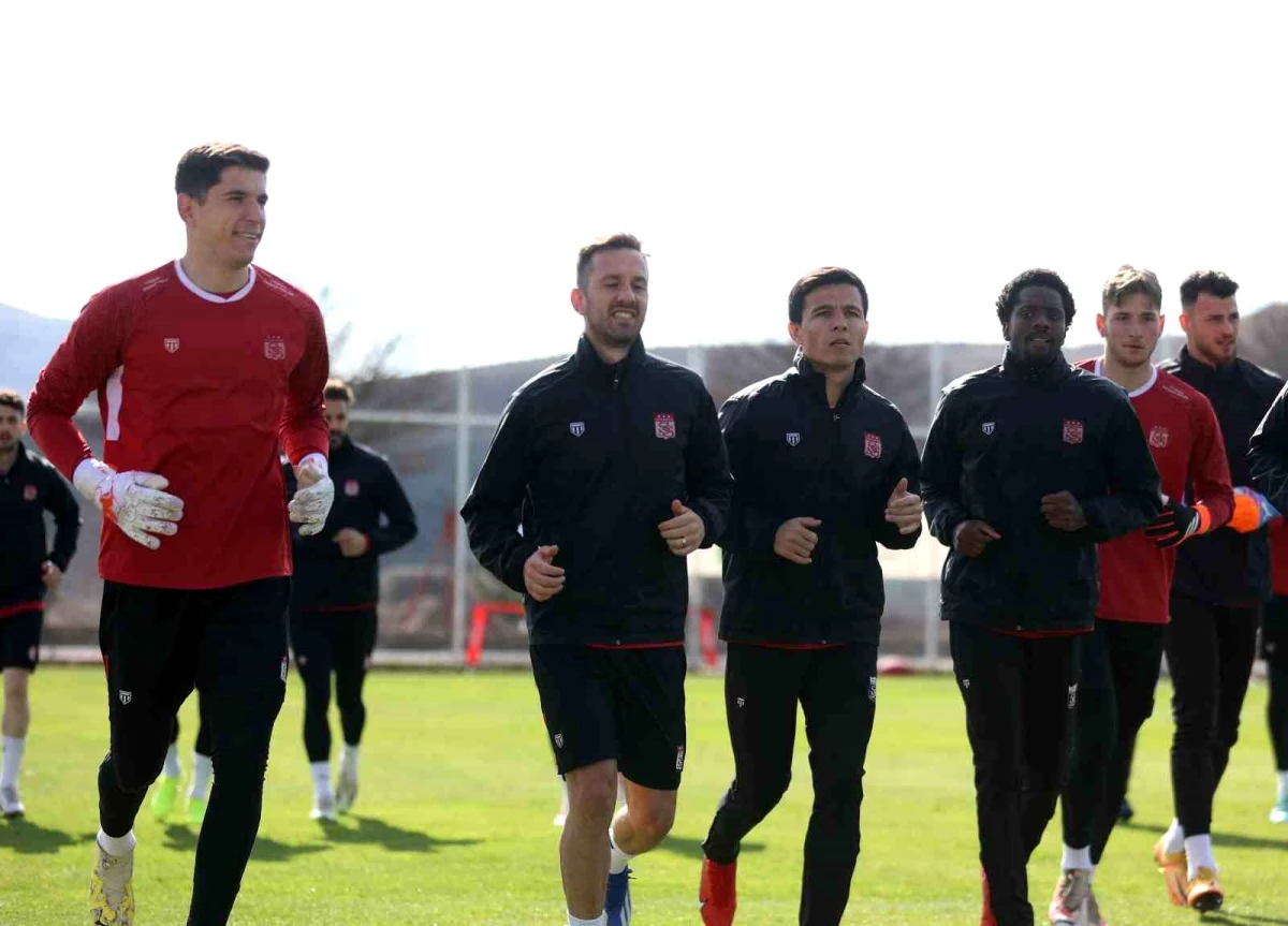 Sivasspor, Pendikspor maçı için hazırlıklarını sürdürdü