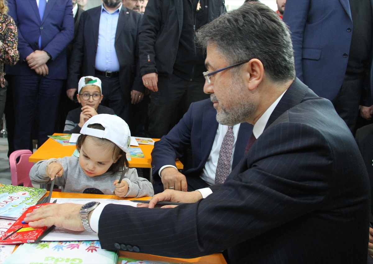 Tarım ve Orman Bakanı İbrahim Yumaklı, Kayseri Tarım Fuarı\'nı ziyaret etti