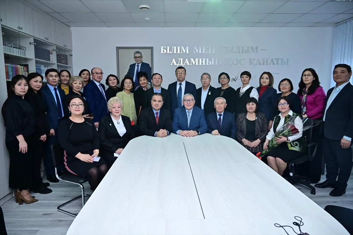 TOGÜ Öğretim Üyesi Kazakistan\'da Eğitim Araştırmaları Merkezi Açılışına Katıldı