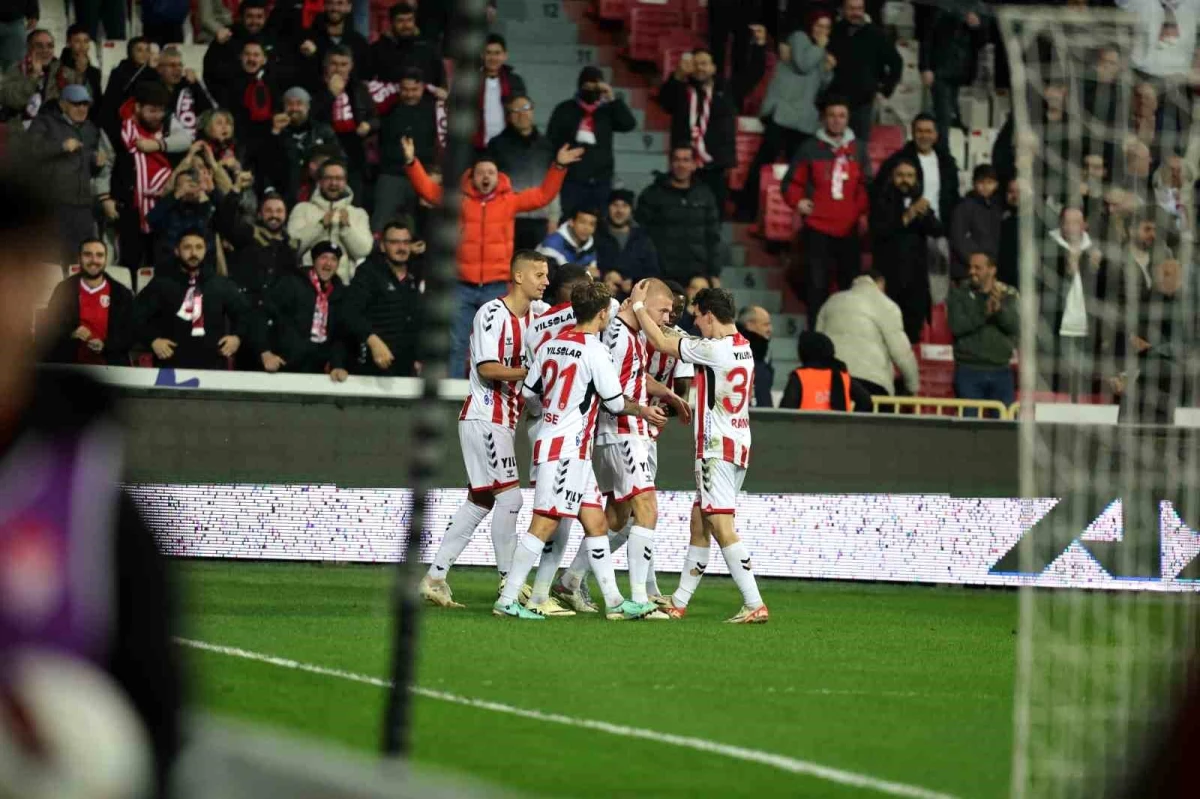 Samsunspor, Çaykur Rizespor\'u 1-0 mağlup etti