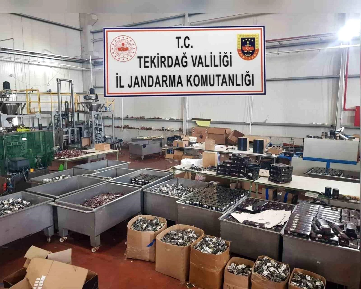 Tekirdağ\'da Tütün Fabrikasında 3 Ton Kaçak Nargile Tütünü Ele Geçirildi