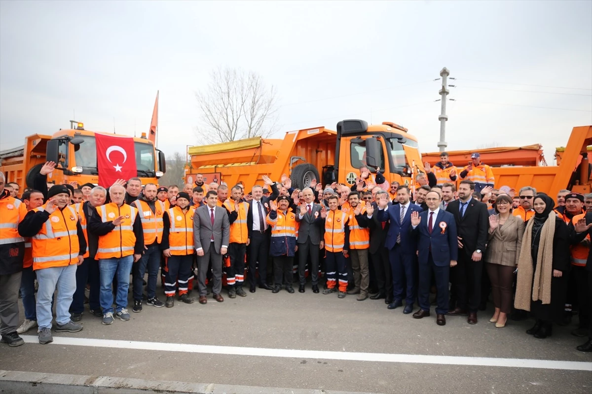 Ulaştırma ve Altyapı Bakanı Abdulkadir Uraloğlu, Kırklareli\'de yeni ulaşım projelerinin açılışını yaptı