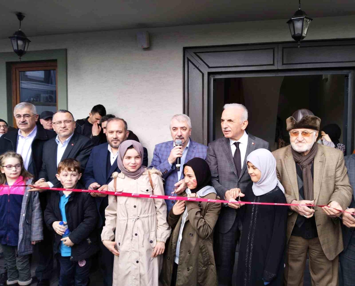 Ümraniye Belediyesi Şehbal Diyanet Gençlik Merkezi Hizmete Açıldı