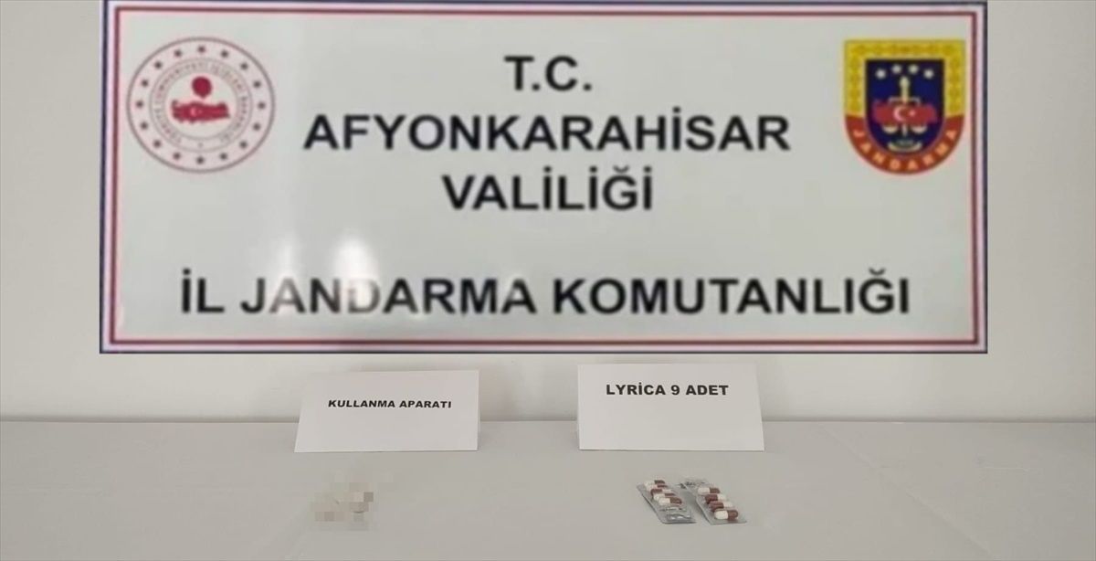 Afyonkarahisar\'da uyuşturucu operasyonunda 4 şüpheli yakalandı