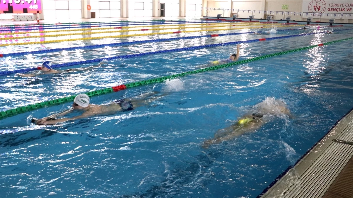 Alman Yüzücüler Erzurum\'da Yüksek İrtifadan Yararlanıyor