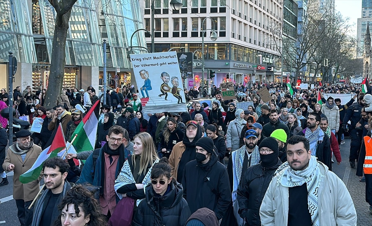 Berlin\'de Filistin\'e Dayanışma Gösterisi