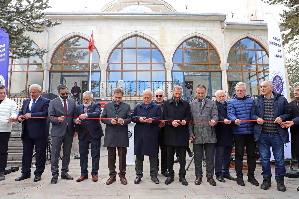 Lojmanlar Camii Tadilat Sonrası Cemaatiyle Buluştu