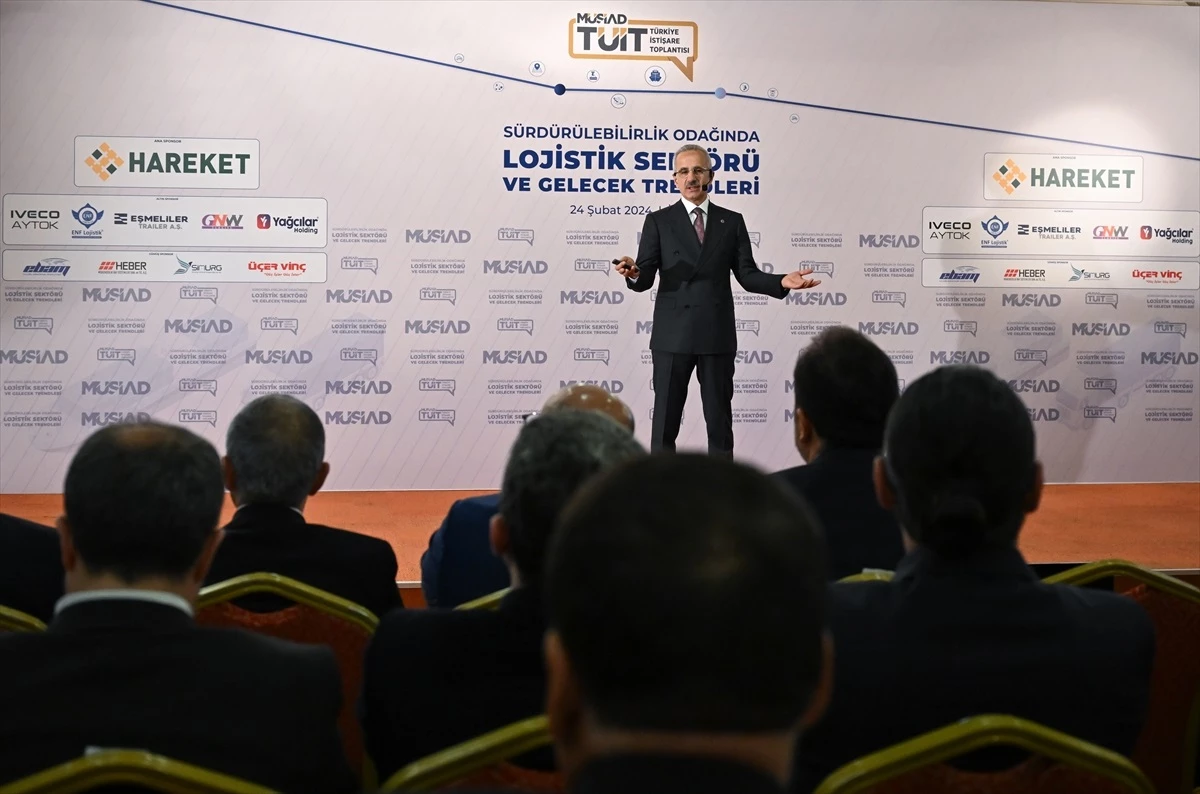 Ulaştırma ve Altyapı Bakanı Abdulkadir Uraloğlu, Türkiye\'nin ulaştırma ve haberleşme ağına yönelik yatırımları hakkında bilgi verdi