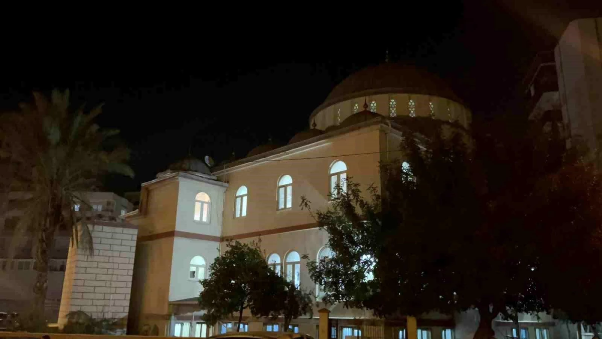 Osmaniye\'de Berat Kandili Depremde Hayatını Kaybedenler İçin Dualarla İdrak Edildi