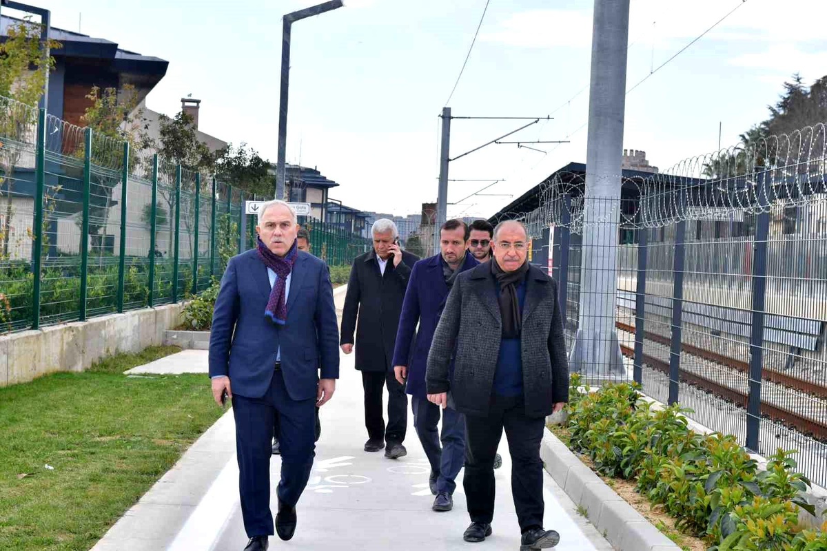 Fatih Belediye Başkanı Turan, Sirkeci Kazlıçeşme Raylı Sistem Hattı çalışmalarını yakından inceledi