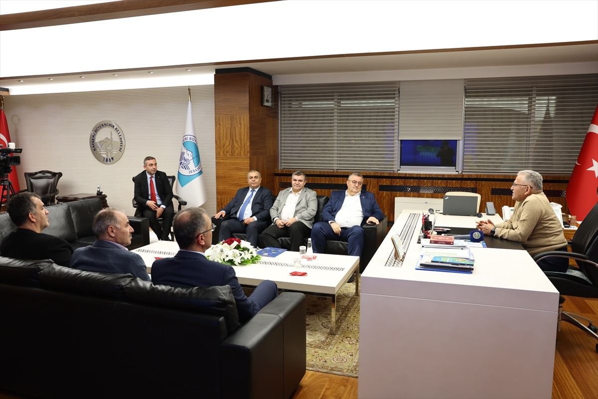 Kayseri Büyükşehir Belediye Başkanı Memduh Büyükkılıç, proje ve çalışmaları inceledi
