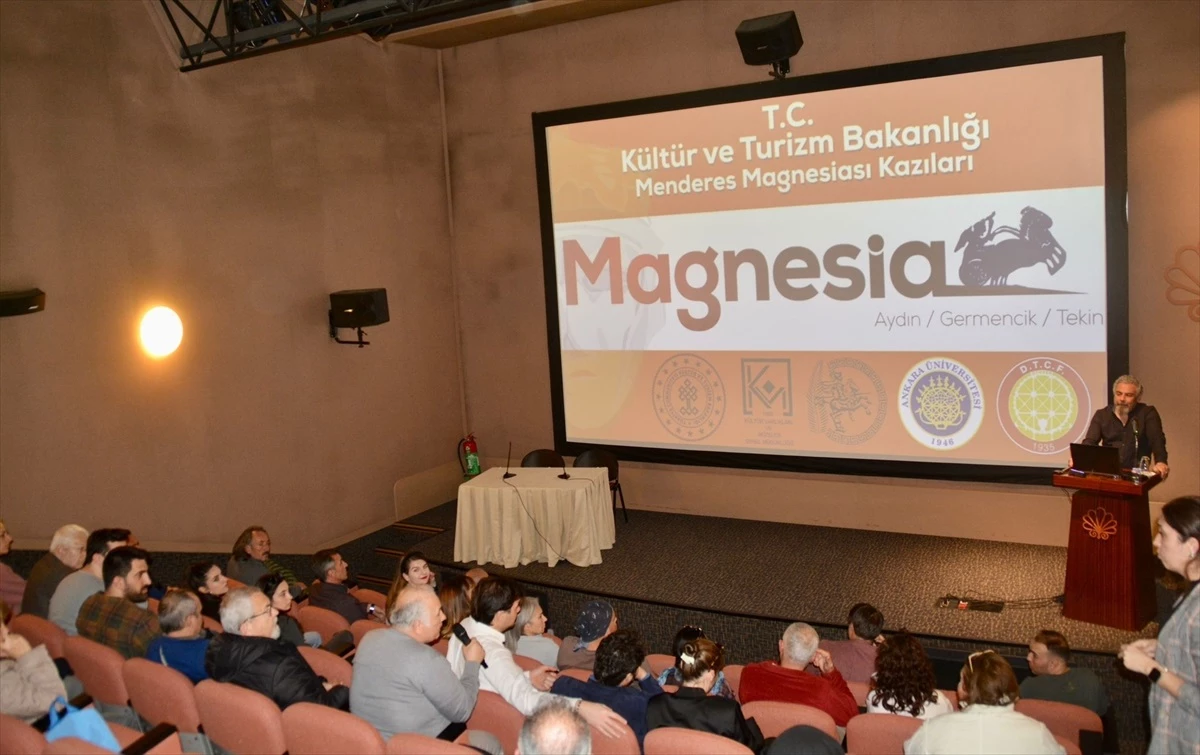 Magnesia Antik Kenti Kazı Başkanı Doç. Dr. Görkem Kökdemir, Antalya\'da \'Magnesia kazıları ve Zeus Tapınağı\' başlıklı konferans verdi.