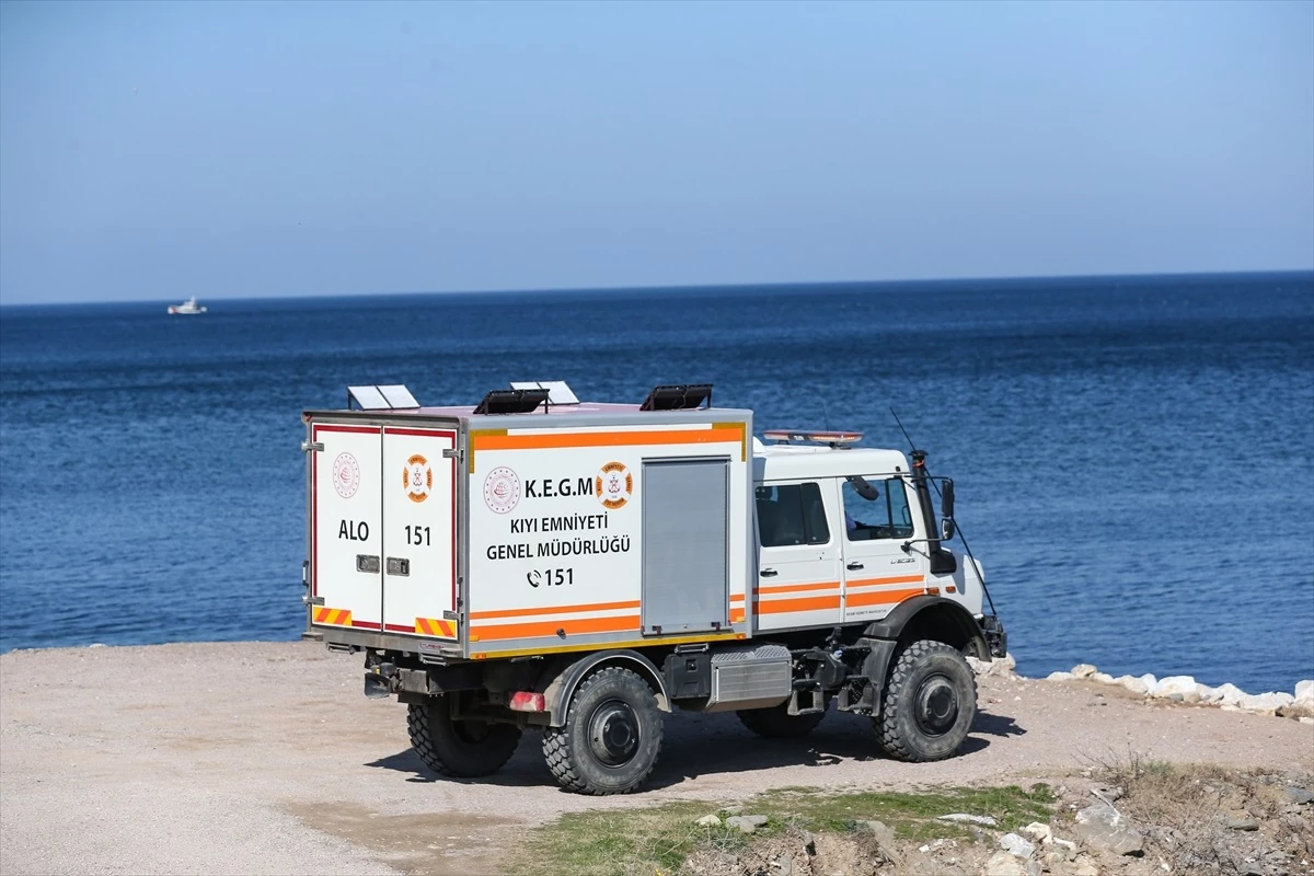 Marmara Denizi\'nde Batan Kargo Gemisi İçin Arama Çalışmaları Sürüyor