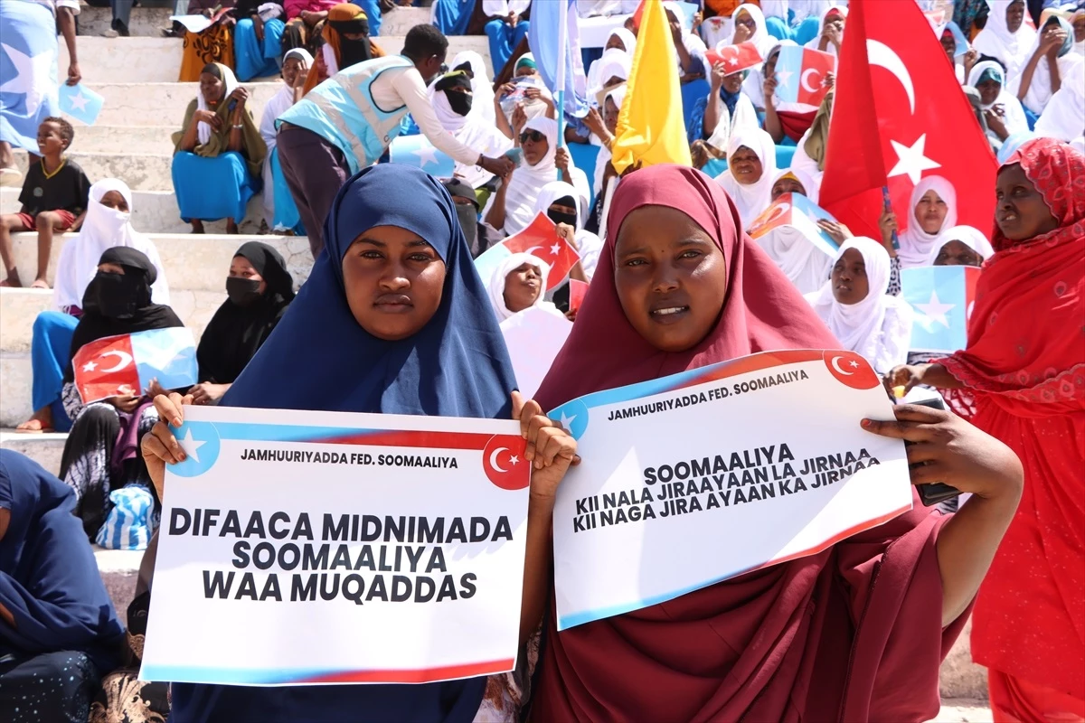 Mogadişu\'da Türkiye ile İmzalanan Anlaşma Destekleniyor