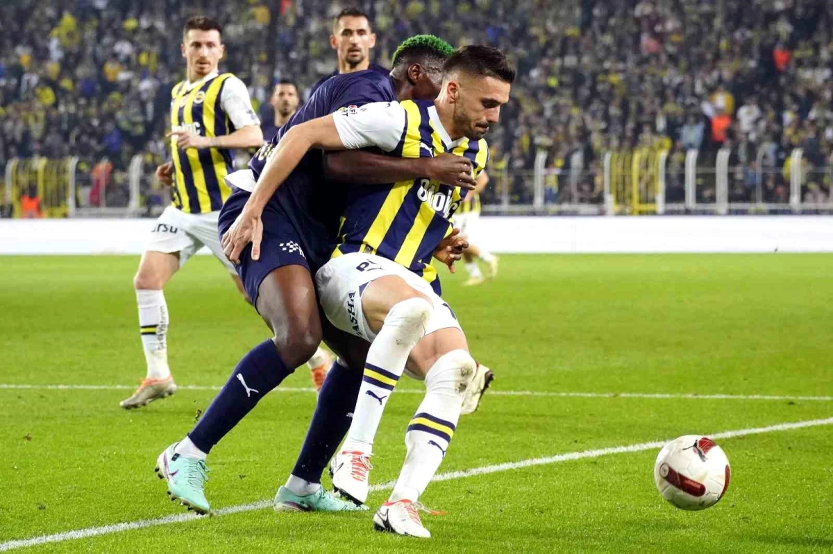 Fenerbahçe, Kasımpaşa\'yı 2-1 Mağlup Etti
