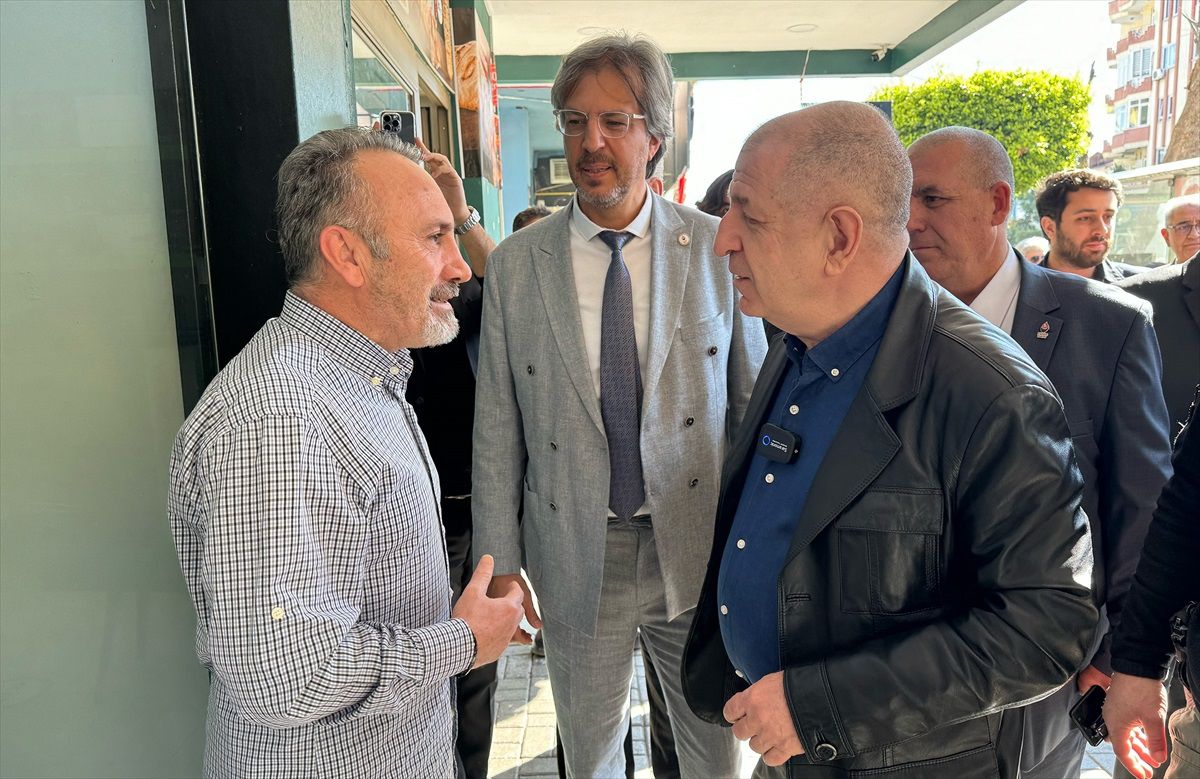 Zafer Partisi Genel Başkanı Ümit Özdağ, Alanya\'da seçim ofisi ve ilçe başkanlığını açtı