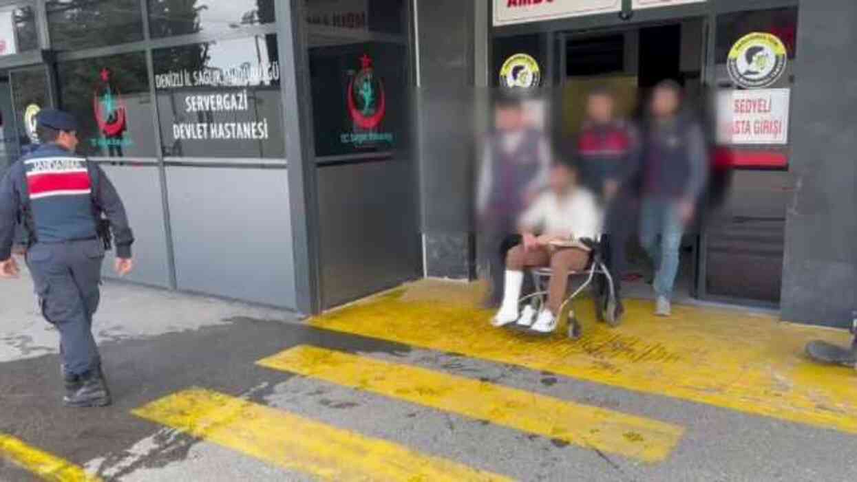 Uyuşturucu taciri çarşaflarla kaçmaya çalışırken ayağını kırdı Uyuşturucu taciri çarşaflarla kaçmaya çalışırken ayağını kırdı