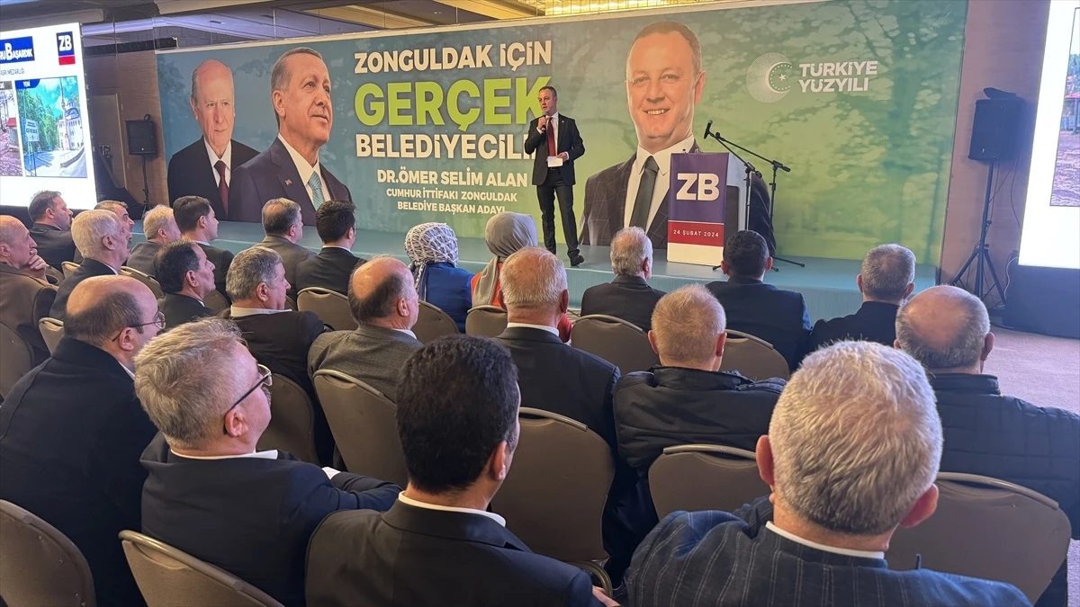 Zonguldak Belediye Başkanı Ömer Selim Alan, 5 yıl boyunca mazeret üretmeden hizmet sunmaya gayret ettiklerini söyledi