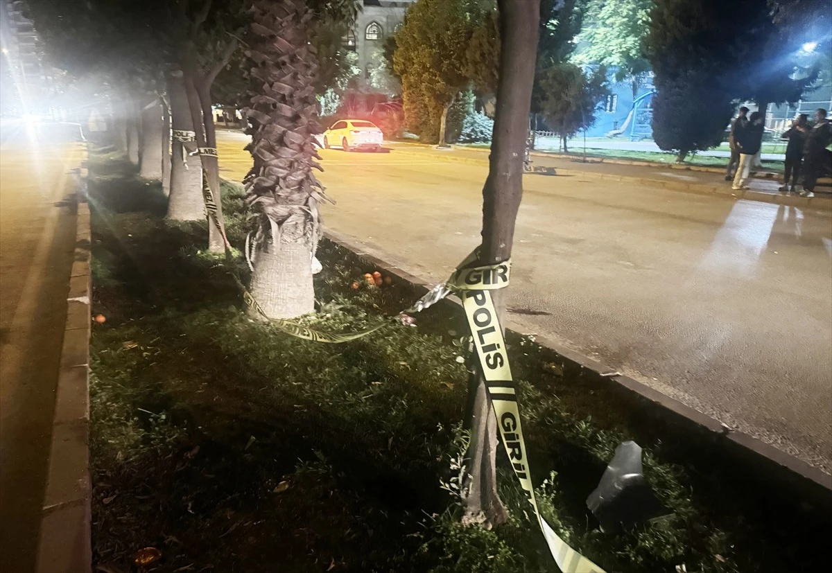 Adana\'da motosiklet kazası: 1 ölü, 2 yaralı
