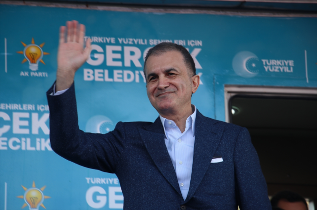 AK Parti Sözcüsü Ömer Çelik: Toplumsal fay hatları tetiklenmek isteniyor