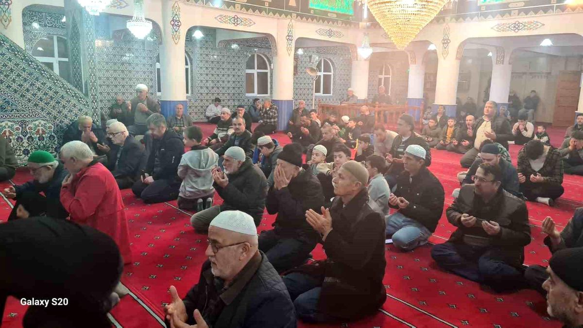 Alaplı\'da Berat Gecesi Programı Düzenlendi