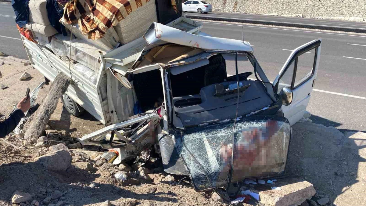 Amasya-Samsun karayolunda kamyonet kaza yaptı: 6 yaralı