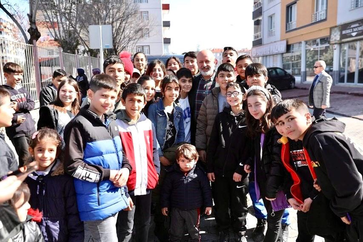 Kocasinan Belediye Başkanı Ahmet Çolakbayrakdar, \'Akıl Oyunları Şenliği\'ne Katıldı