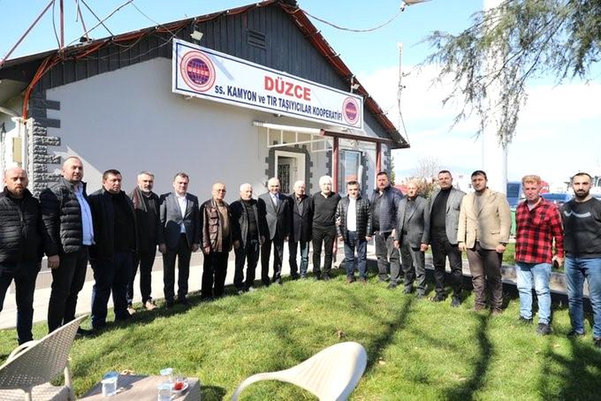 Düzce Belediye Başkanı Dr. Faruk Özlü, Taşıyıcı Esnafıyla Buluştu