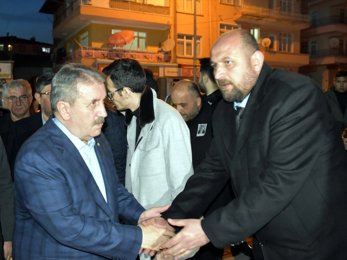 BBP Genel Başkanı Mustafa Destici, Pevrul Kavlak\'ın ailesine taziye ziyareti gerçekleştirdi
