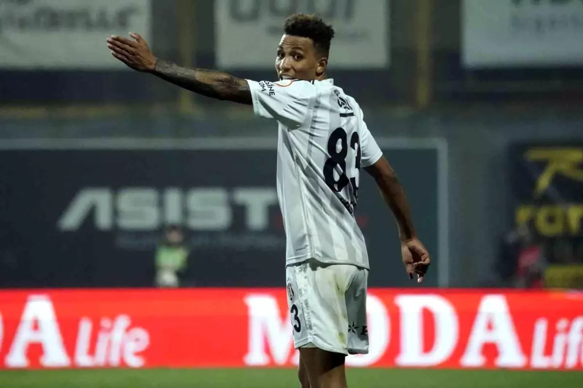 Beşiktaş\'ın Gedson Fernandes ve Bahtiyar Zaynutdinov\'u Galatasaray maçında forma giyemeyecek