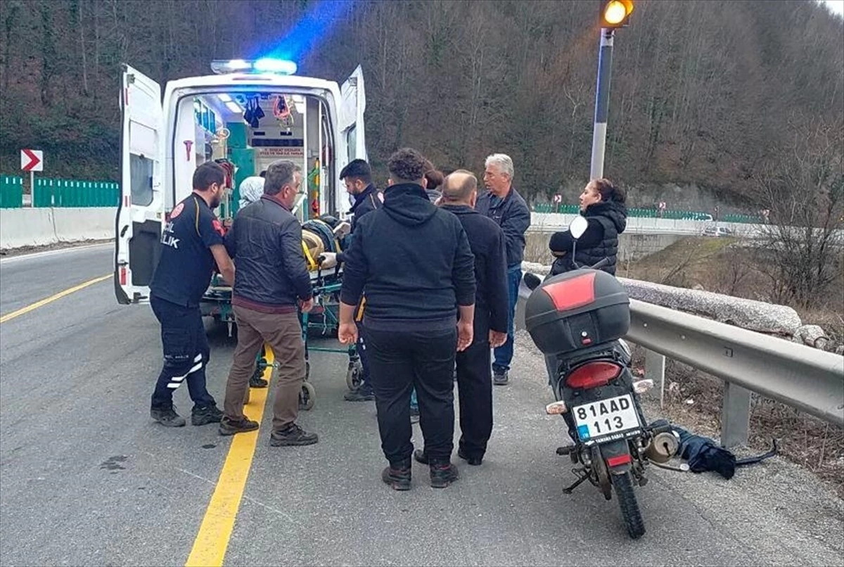 D-100 Karayolunda Motosiklet Kazası: Sürücü Yaralandı