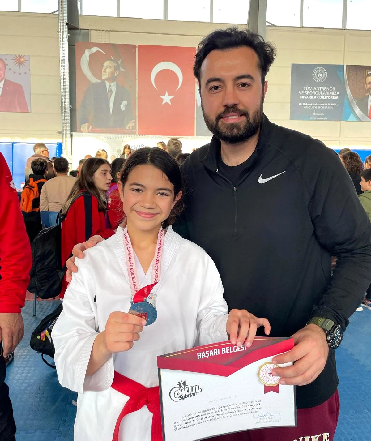 Çeşme Sıdıka Kelami Ertan Ortaokulu öğrencisi Doğa Özkan, Tekvando Türkiye Şampiyonası grup elemelerine katılmaya hak kazandı