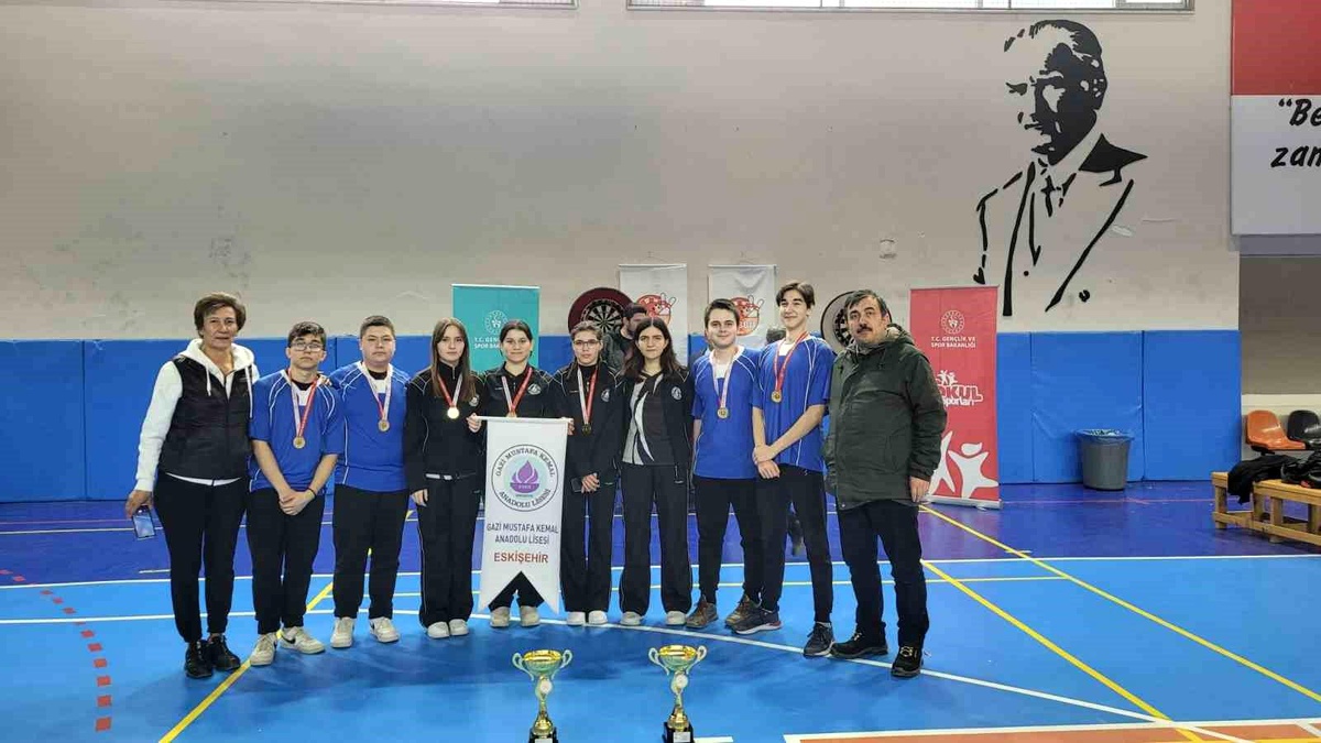 Gazi Mustafa Kemal Anadolu Lisesi Liseler Arası Dart Müsabakaları\'nda 1\'incilik elde etti